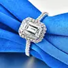 Anillo de Plata 925 con Diamante de Alto Carbono para Mujer, Anillo Sencillo y Elegante de Corte Esmeralda Micro-Pavimentado 18K