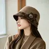 Chapéus grossos e quentes de outono e inverno para mães, adequados para primavera e outono, projetados para mulheres idosas, avós e mulheres mais velhas; também conhecidos como chapéus de pescador para pessoas de meia-idade e idosos