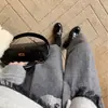 Versión de piel de vaca hebilla dorada suela gruesa zapatos de cuero pequeños para mujer 2026 estilo nuevo estilo británico tacón grueso zapatos de vestir sin cordones mocasines perezosos