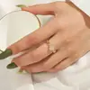 Nuevo Anillo de Cuatro Hojas de Zirconia de Lujo Ligero de Moda Ins Anillo Abierto de Trébol de la Suerte para Mujeres Venta al por Mayor Coreana y Japonesa