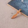 Suministro talla en madera de durazno espada pequeña hacha pistola tenedor grifo accesorios para espada hacha artesanías de madera