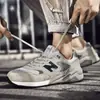 Zapatos Deportivos Hechos a Medida de Fábrica para Hombre, Primavera y Verano Sitio Web Oficial Auténticos Zapatos Populares para Correr New Balance, Zapatos Casuales para Hombre Marca N