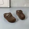Moda Nova Outono e Inverno 2026 Tamancos Plataforma de Solado Grosso com Fivela de Metal Slip-On Sapatos para Uso Externo Sapatos Preguiçosos Birkenstock para Mulheres