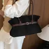 Bolso de hombro de ante para el día a día, gran capacidad, simple, otoño, bolso de ante para mujer, bajo el brazo, estilo nuevo, exquisito, 2026, moderno, estilo coreano