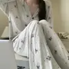 Conjunto de Pijama para Mujer de Primavera y Otoño, Doble Botonadura, Cuello en V, Manga Larga, Estampado Dulce de Dibujos Animados Anime, Costilla de Seda de Hielo, Se Puede Usar al Aire Libre