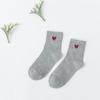 Calcetines de tubo medio para mujer, calcetines de otoño con bordado de amor, calcetines coreanos para mujer, calcetines deportivos de tubo corto de estilo académico
