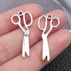 Máquina de coser de plata antigua de 20 piezas, tijeras, botón, aguja, bola de lana, accesorios de joyería DIY, colgante, venta caliente transfronteriza