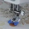 Máquina de coser eléctrica doméstica multifuncional al por mayor pie prensatelas para broches de presión para uñas varios accesorios de pies prensatelas piezas al por mayor 7305