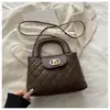 Bolso de Mano Personalizado Estilo Chanel 2026 Modelo Nuevo Acolchado con Cadena Bolso para Mujer de Moda Versátil Bolso de Hombro Bolso Cruzado Clásico