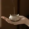 Pequeno Incensário de Cerâmica Cinza para Sala de Chá com Grama e Árvores Incensário Doméstico Novo Estilo Chinês Ornamento de Mesa de Chá Ferramentas de Cerimônia de Incenso Suporte para Incenso