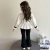 Ropa Infantil Conjunto de Ropa de Primavera para Niñas 2026 Nuevo Estilo para Bebés de 1 a 3 Años Conjunto de Dos Piezas Camisa con Parches y Pantalones Acampanados