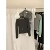 MZI STUDIO Otoño estilo coreano simple retro a rayas versátil ajustado que rejuvenece hombros descubiertos manga larga camiseta 13355