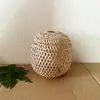 Cestas de lanternas de bambu feitas à mão podem ser usadas como lustres, abajures ou itens decorativos para fotografia de trajes tradicionais, celebrações de primeiro aniversário e banquetes de casamento.