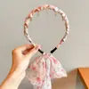Elegante Faixa de Cabelo com Laço de Fita de Bolinhas para Mulheres, Pente 3D Plissado, Tiara Doce para Usar ao Contrário, Presilha de Cabelo para Lavar o Rosto, Acessório de Cabelo