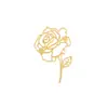 Moda Coreana Broche de Metal con Calados de Rosa de Alta Gama Femenino Cardigan Ropa Exterior Ramillete Pines Exquisitos Accesorios