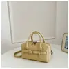 2026 Nuevo Modelo Bolsa de Bolos Moda Lujo Ligero Bolso con Patrón de Lichi Kelly Bolso Cruzado Versátil de Gama Alta para Viajes y Uso Diario para Mujeres
