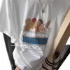 Camiseta Branca de Algodão Puro de Manga Curta Solta para Mulheres, Novo Design Verão 2026 com Estampa de Urso, Tamanho Grande