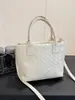 2026 Cesta Tecida de Design Simples e Luxo Leve Bolsa de Mão para Ombro Único e Transversal Bolsa Feminina Estilo Novo Primavera e Verão Moda Texturizada