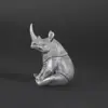Estátua Criativa de Rinoceronte Pequeno em Latão Ornatos de Cura Decorações de Mesa de Animais Pequenos Ornamentos Decorativos Personalizados