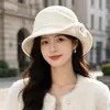 Nuevo sombrero pequeño estilo Hepburn, sombrero retro y elegante estilo francés para otoño/invierno, un sombrero que hace que la cara se vea más pequeña, sombrero de pescador tejido para mujer