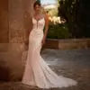 Vestido de novia sexy de encaje con cuello en V, falda grande desmontable y cola, diseño de sirena ajustado, adecuado para ceremonias nupciales al aire libre