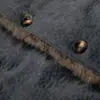 Casaco de Algodão com Pelo Integrado para o Inverno, Espessado para Proteção contra o Frio e Aquecimento, Design de Marca Trendy Europeu e Americano para Homens com Fechamento Diagonal e Gola Alta