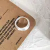 Anillo de plata esterlina S925 con diseño esmerilado y trefilado para mujer, con diseño minimalista y estilo moderno, personalizado y apilado.