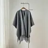 Chal de Lujo Ligero de Alta Gama Estilo Europeo y Americano para Otoño e Invierno para Mujer, Adecuado para Viajes y Fotografía, Diseño Largo Dividido, Capa Cálida de Cachemira