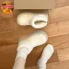Sapatos de Algodão Quentes Antiderrapantes 2026 Novo Modelo de Inverno Nordeste Branco Aumentadores de Altura Forrados com Lã Sola Grossa Botas de Neve para Mulheres