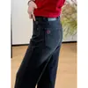 Jeans Skinny de Cintura Alta com Bordado de Coração, Série Etiqueta Marrom, Barra Reta, para Mulheres, Coleção Outono 2026, Tecido com Elasticidade em Quatro Direções, Efeito Emagrecedor, H090409