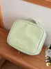 Nueva bolsa de cosméticos impermeable, portátil y de gran capacidad para mujer, perfecta para llevar cosméticos y artículos de tocador al salir