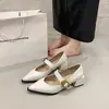 Outono Palavra Única 2026 Salto Médio Espesso Novo Estilo Bico Fino Mary Janes Moda Boca Rasa Sapatos Únicos Femininos Versátil Emagrecimento