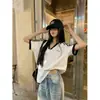 Camiseta feminina de verão nova, casual, solta, com gola V, listrada, com contraste, estilo coreano para o trabalho/acadêmico