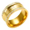 Anel de Aço Titânio com Diamante, Anel de Diamante Galvanizado Cor Dourada 18K Preservadora de Cor, Polegar Retrô Atacado Cruzamento de Fronteiras Masculino e Feminino Atacado Novo