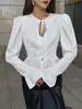 Blusa de gasa con volantes en el dobladillo, estilo chic transfronterizo para mujer, diseño de otoño 2026, camisa blanca de cuello redondo con manga acampanada, moda para mujer