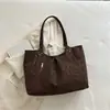 Otoño 2026 Nuevo Bolso de Axila Estilo Coreano de Alto Valor con Estampado de Leopardo para Mujer Bolso Tote de Hombro Único de Gran Capacidad Bolso de Viaje de Moda
