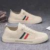 Disponible para dropshipping: Nuevos estilos de verano de zapatillas de lona transpirables para hombre, zapatillas de moda y versátiles estilo coreano, zapatillas deportivas casuales para hombre