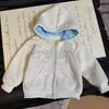 Jaqueta Bordada Espessa com Forro de Fleece Infantil Moletom Quente para Crianças de Tamanho Médio a Grande Jaqueta Casual para Meninos e Meninas