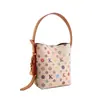 Bolso Pequeño de Alto Valor Estético para Mujer 2026 Nuevo Modelo Bolso Cubo Tricolor de Lujo Ligero Bolso de Mano de Moda Versátil Bolso de Hombro Cruzado