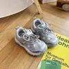 Zapatillas de malla transpirable para mujer 2026 nuevo modelo de verano, con suela gruesa, que aumentan la altura, antideslizantes, cómodas, zapatos deportivos casuales de entrenamiento alemanes para niños