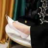 237-29 Zapatos de Banquete para Mujer Estilo Europeo y Americano Tacón Medio Boca Baja Metal Punta Brillo Lentejuelas Tela Patrón Serpiente Zapatos de Una Capa Zapatos de Mujer