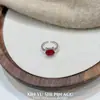 Anillo abierto de estilo nuevo con gatito y estrella incrustados de circonita, nicho de lujo ligero con un toque de alta gama, anillo simple apilable de piedras preciosas de colores para mujer