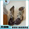 Botas western femininas com design de laço retrô, coleção outono/inverno 2026, salto grosso, efeito emagrecedor, botas Martin, cano curto, botas de montaria