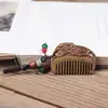Peine de Masaje Meridianos Tallado de Sándalo Verde, Artesanía de Madera para Mujeres, Peine de Bolsillo Portátil Estilo Antiguo, Colgante de Paisaje, Accesorio para Bolso