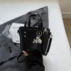 Bolsa Pequena Prata Casual Elegante de Alta Qualidade para Mulheres 2026 Nova Bolsa de Ombro Transversal de Verão Bolsa de Mão Fashion Bolsa Saco