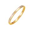 Pulsera transfronteriza de acero inoxidable de Europa y Estados Unidos con concha blanca y diamantes, pulsera con hebilla en O, joyería de lujo ligero que no se desvanece, fabricantes de acero de titanio