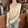 Suéter tejido amarillo claro con cuello en U 2025 primavera/otoño ajuste ceñido color liso costilla exquisita botones manga larga camisa base