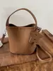 Bolso de hombro de lujo de alta gama, nuevo modelo 2026, bolso cruzado para mujer para el trabajo, bolso tipo cubo vintage exquisito y ultralujoso