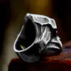 Guerrero de Acero estilo punk hip hop anillo de acero inoxidable retro europeo y americano anillo de acero de titanio calavera de la muerte al por mayor