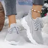 Comercio Exterior Invierno Más Terciopelo Zapatos de Papá Mujer Flyknit Cálidos Botas de Algodón Antideslizantes Resistentes al Desgaste Transfronterizo Venta Caliente Suministro